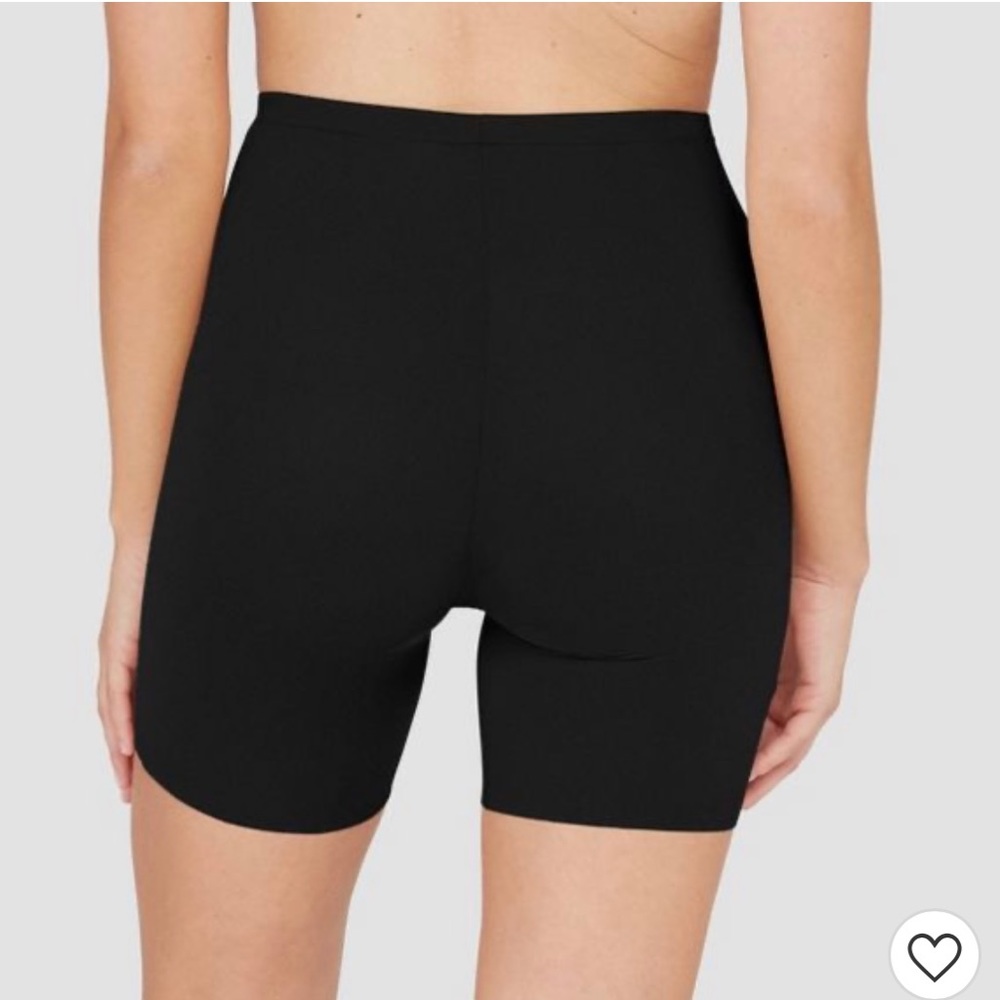 Assets by spandex Women’s Shaping Mid-Thigh Slimm